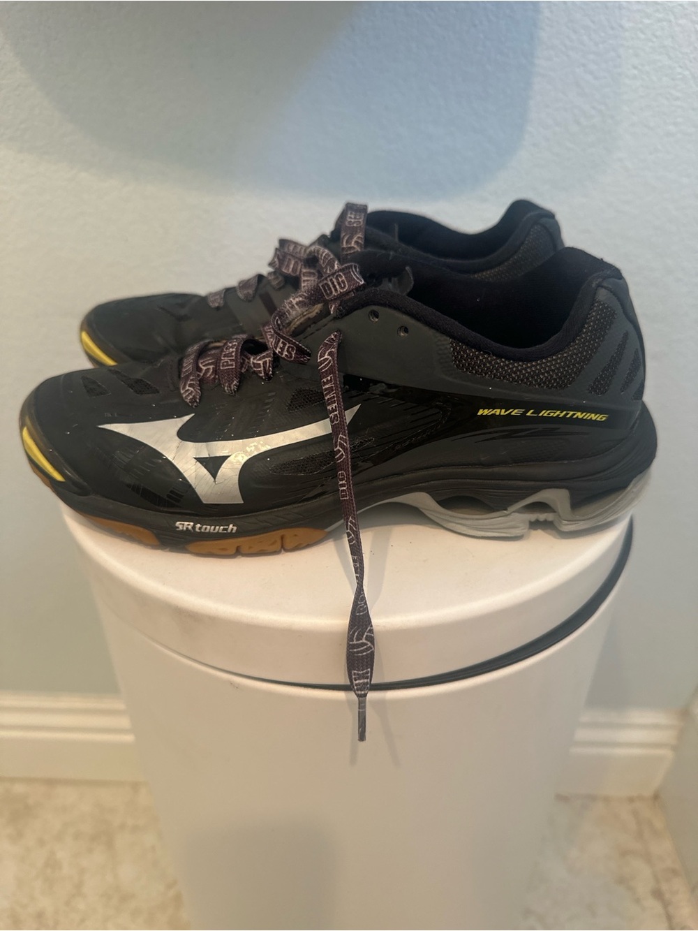 Mizuno Wave Lightning Men's Black with Yellow Accents Athletic Shoes